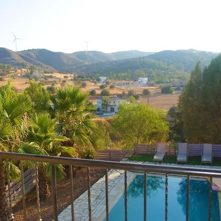 Villa Unique Stonehouse Traditional In