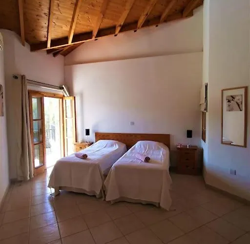 Unique Stonehouse Traditional In Vila Agia Anna