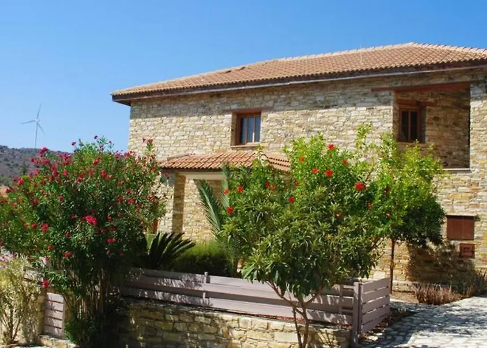 Unique Stonehouse Traditional In 빌라