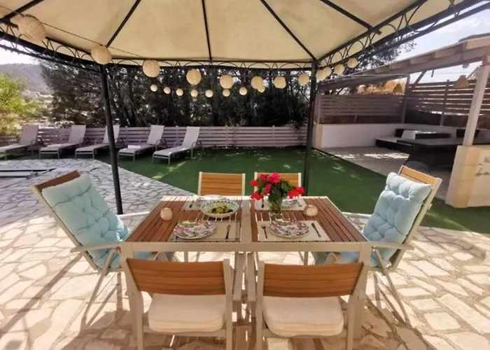 Unique Stonehouse Traditional In