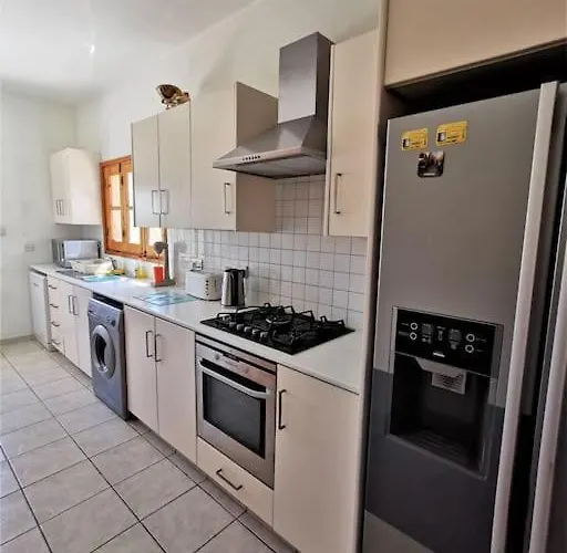 Unique Stonehouse Traditional In 빌라 Agia Anna